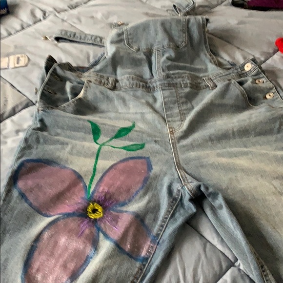 Meet your Posher, Anna. Creating pieces now - Picture 5 of 5